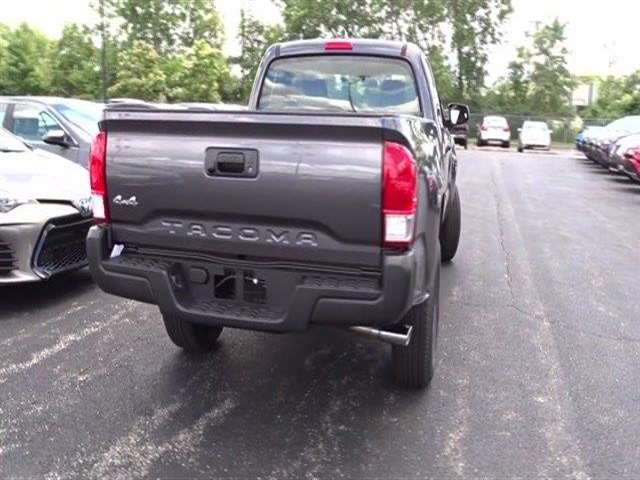 Toyota Tacoma 2017 photo 32